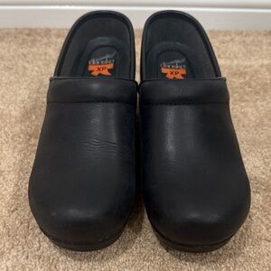 Dansko XP black leather clogs euro size 38 (U.S. size 7.5-8 equivalent)